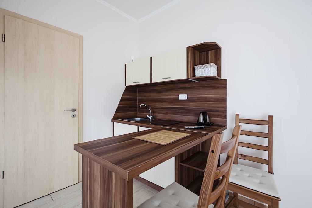 Kocsis Apartman Es Camping Mosonmagyaróvár Exterior foto